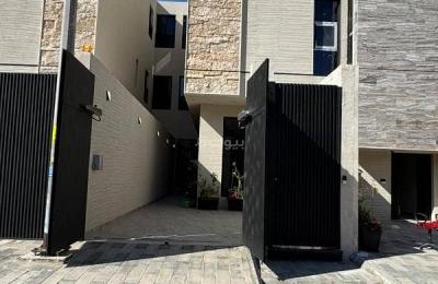 3 Bedroom Floor For Sale in Qurtubah, Riyadh