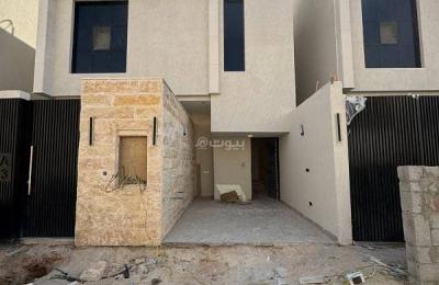 For sale penthouse in al munsiyah neighborhood, east riyadh, excellent location near all services and main roads