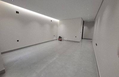 Floor For Sale in Al Qadisiyah, Riyadh