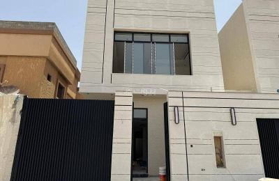 Duplex Villa with Internal Stairs in King Faisal Neighborhood