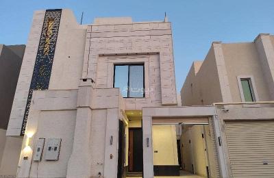 An upper floor for sale in the Al-Rimal neighborhood