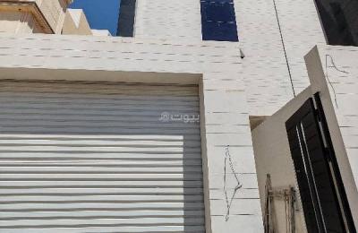 First floor in Al-Rimal Al-Dhahabi neighborhood, east of Riyadh. Excellent location near all services and main roads.