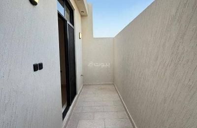 For sale, an apartment in a villa in the Al Khaleej neighborhood.