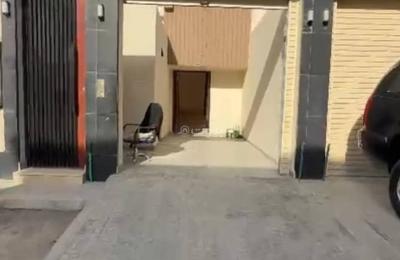 Upper Floor Apartment with Rooftop for Sale – Al-Shifa District, Riyadh