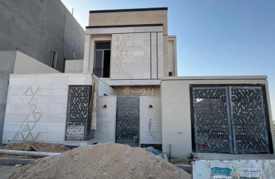 Villa for sale in Al-Mahdiyah, west of Riyadh with an area of 360 m