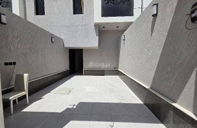 Floor For Sale in Al Janadriyah, Riyadh