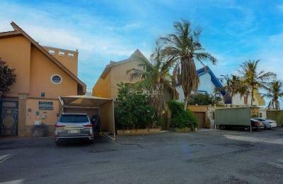 Spacious Villa for Sale in Al Muhammadiyah, North Jeddah