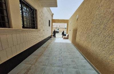 Floor For Sale in Al Bayan Neighborhood, East Riyadh