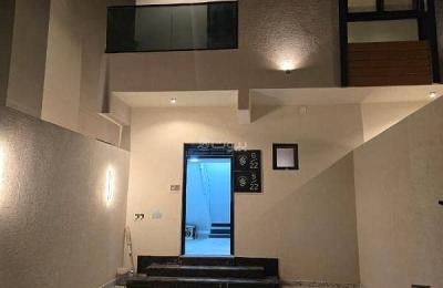 Floor For Sale in Al Murjan, East Riyadh