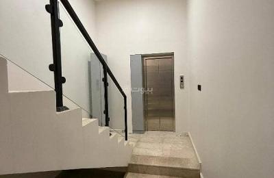 Floor For Sale in Al Munsiyah, East Riyadh