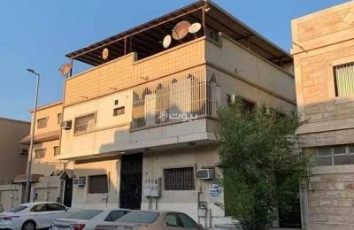Residential Building in Thuqbah 11 bedrooms 1500000 SAR - 87829939