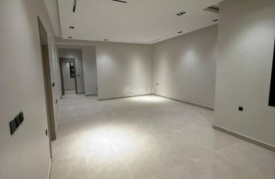 For rent, a modern floor in the Qurtubah neighborhood.