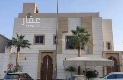 Villa with two apartments