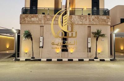 Villa in King Fahd 7 bedrooms 880000 SAR - 87861220