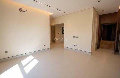 An apartment with a modern design and luxurious finishing at a competitive price and a distinctive location in the Al-Malik Fahd neighborhood.