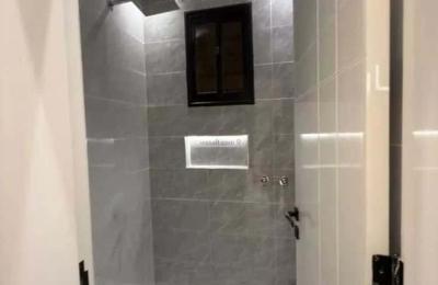 Apartment with 6 Bedrooms