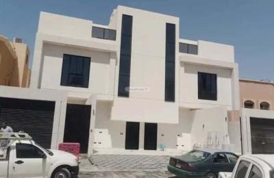 Floor 142 SQM with 4 Bedrooms