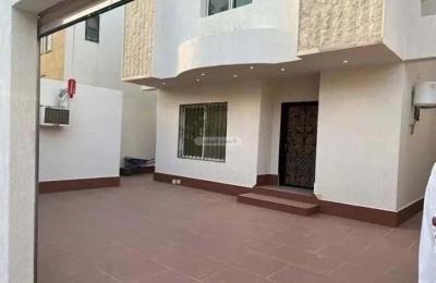 Villa 275 SQM Facing South with 4 Bedrooms