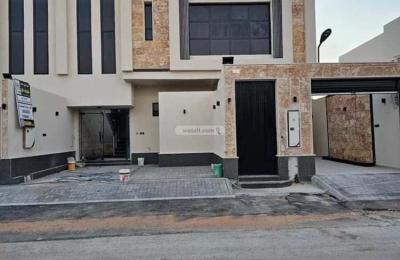 Floor 210 SQM with 5 Bedrooms