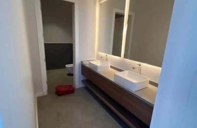 Villa 1200 SQM Facing North with 6 Bedrooms