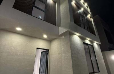 Villa 300 SQM Facing East with 5 Bedrooms