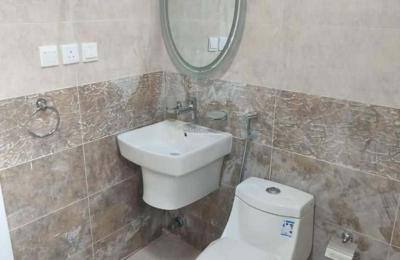 Floor 500 SQM with 4 Bedrooms