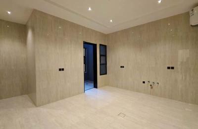 Floor 172.44 SQM with 4 Bedrooms