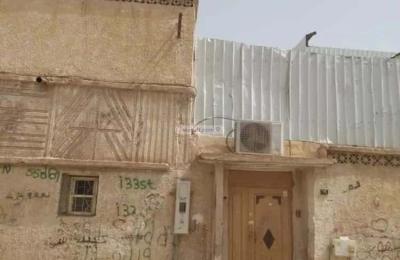 Floor 129 SQM with 4 Bedrooms