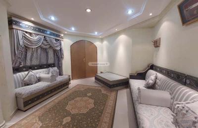 Villa 600 SQM Facing North on 15m Width Street