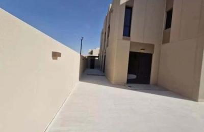 Villa 250 SQM Facing South with 3 Bedrooms