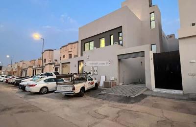 Floor 245 SQM with 5 Bedrooms