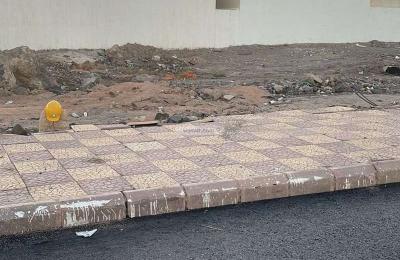 Land 600 SQM Facing East on 40m Width Street