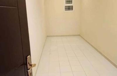 Floor 952 SQM with 4 Bedrooms