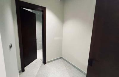 Apartment with 6 Bedrooms