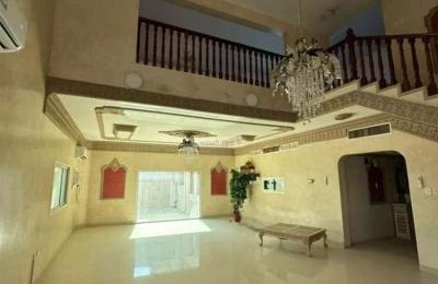 Villa 1100 SQM Facing North East on 15m Width Street