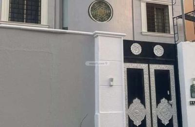 Villa 300 SQM Facing West on 15m Width Street