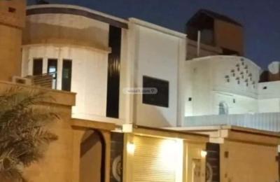 Villa 323 SQM Facing East on 20m Width Street