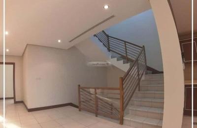 Villa 750 SQM Facing West with 5 Bedrooms