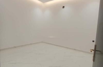 Floor 300 SQM with 5 Bedrooms