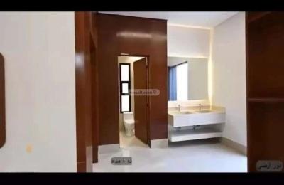 Floor 219 SQM with 5 Bedrooms