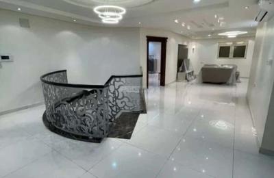 Villa 600 SQM Facing West with 8 Bedrooms