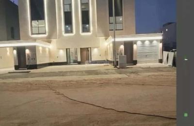 Floor 162 SQM with 5 Bedrooms