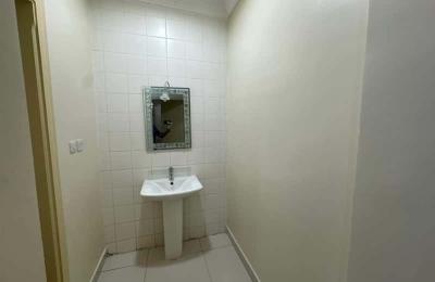 Building 2500 SQM Facing North