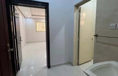 Floor 121.28 SQM with 5 Bedrooms