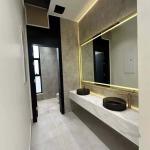 Villa 500 SQM Facing North with 6 Bedrooms