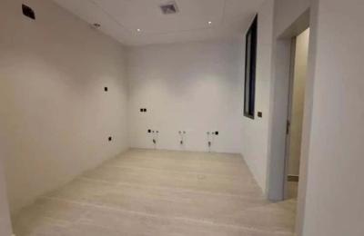 Floor 135.63 SQM with 4 Bedrooms