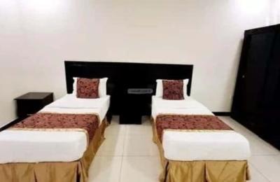 Apartment with 32 Bedrooms