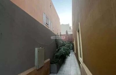 Villa 405 SQM Facing East on 15m Width Street