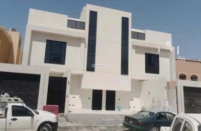 Floor 170 SQM with 4 Bedrooms