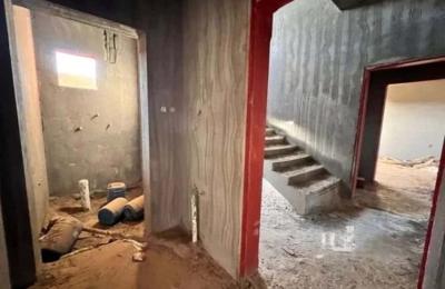 Floor 500 SQM with 6 Bedrooms